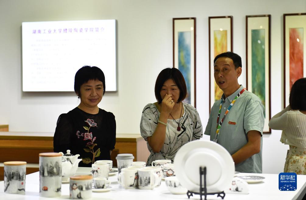 365开心川麻官方